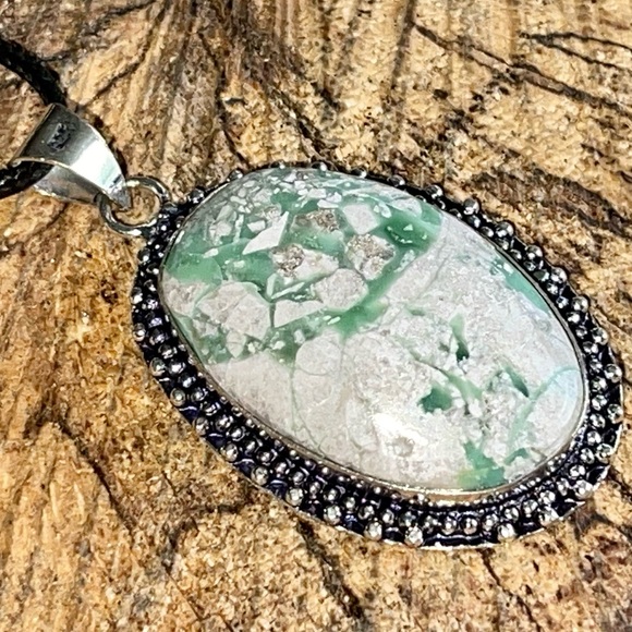 Speckled Variscite- Utahlite Pendant 2" - Picture 4 of 12